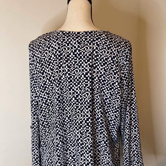 Forever21 plus top - Picture 5 of 8